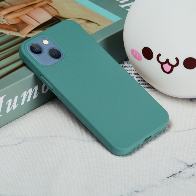 For iPhone 15 Solid Color Silicone Phone Case(Pine Needle Green) - iPhone 15 Cases by PMC TechLife | Online Shopping South Africa | PMC TechLife