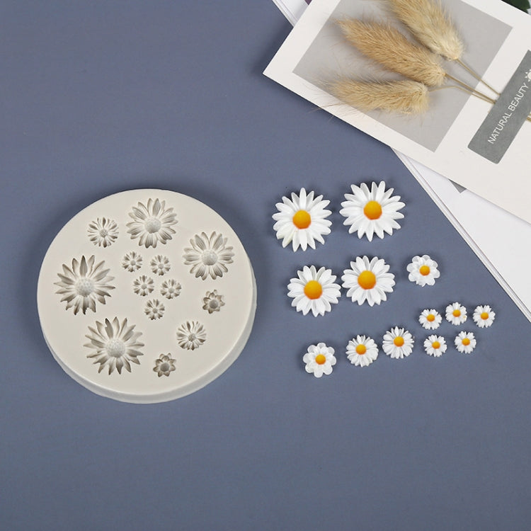 Flower Mold DIY Crystal Drip Silicone Mold, Specification: Small Daisy - free shipping - PMC TechLife - Order now!