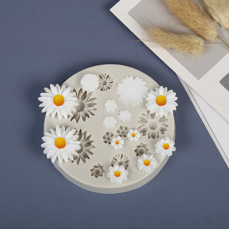 Flower Mold DIY Crystal Drip Silicone Mold, Specification: Small Daisy - free shipping - PMC TechLife - Order now!